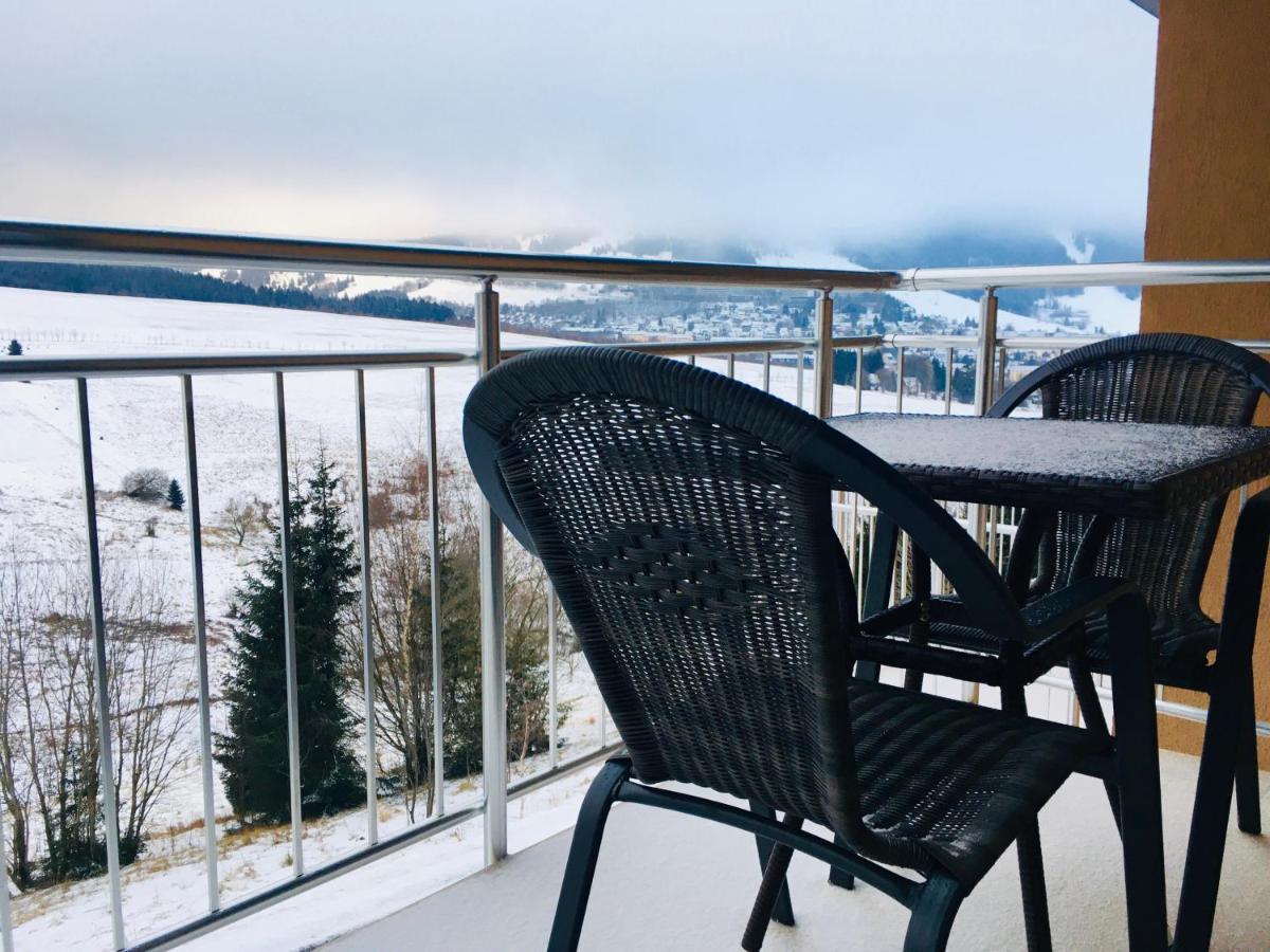 Apartmany Na Vyhledech Loučná pod Klínovcem المظهر الخارجي الصورة